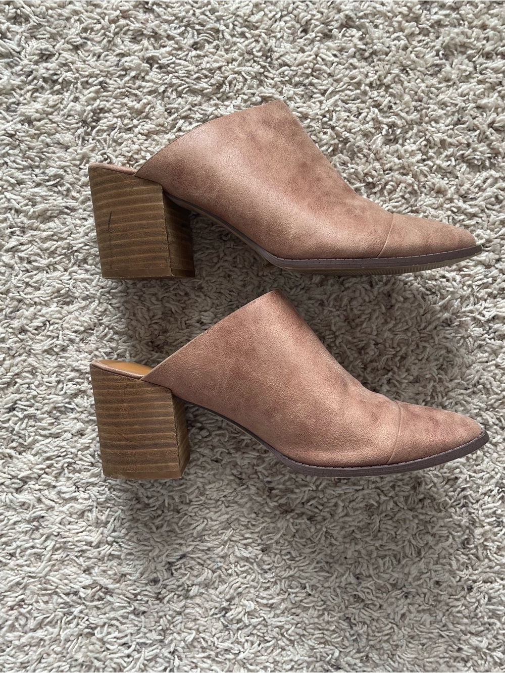 Report Toni tan suede pointed toe block heel mules size 9